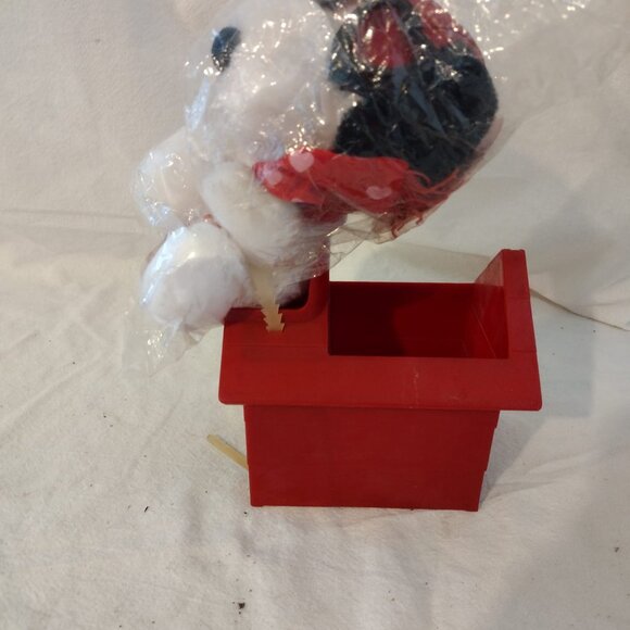 Vintage Teleflora Valentine's Day Flying Ace Plush Snoopy and Dog House Flower P - Picture 8 of 8